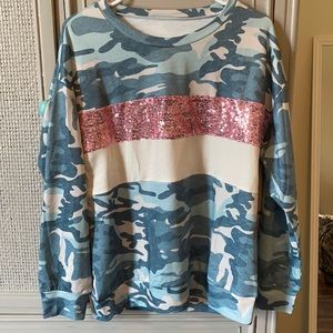 Long sleeve tee
